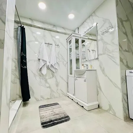 Апартаменты Grand 3 *